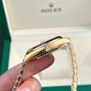 Superclone Rolex Day-Date Champagne Diamond Dial 228238-0005 40 mm