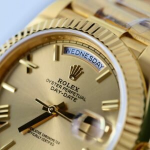Superclone Rolex Day-Date Roman Champagne Dial 228238 40 mm