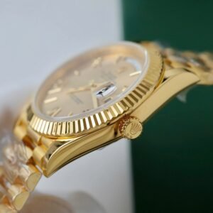 Superclone Rolex Day-Date Roman Champagne Dial 228238 40 mm