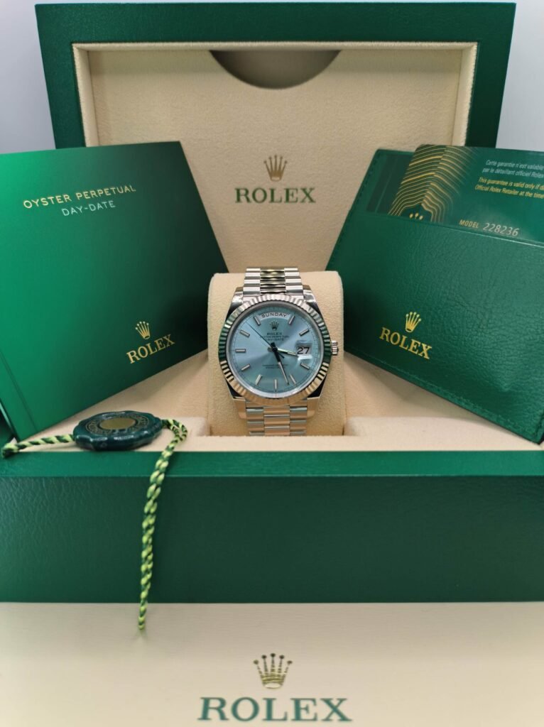 Superclone Rolex Day-Date Ice blue Dial 228236 40 mm Bezel & Crystal