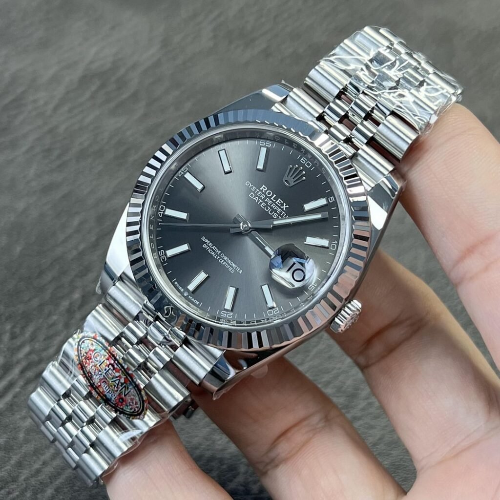 Rolex Datejust Rhodium Dial 126334 Jubilee 41 mm Bezel & Crystal