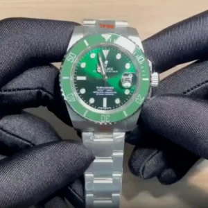Replica Rolex Submariner Green Dial 116610LV “Hulk”