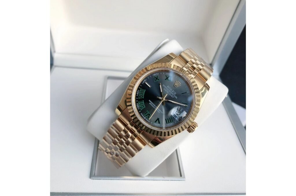 Replica Rolex Datejust RG/RG Jubilee Bracelet 36/28 mm Case Profile