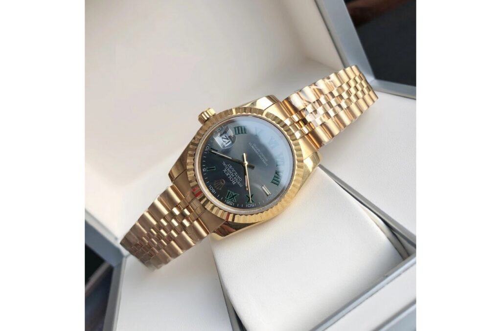 Replica Rolex Datejust RG/RG Jubilee Bracelet 36/28 mm Additional Detail