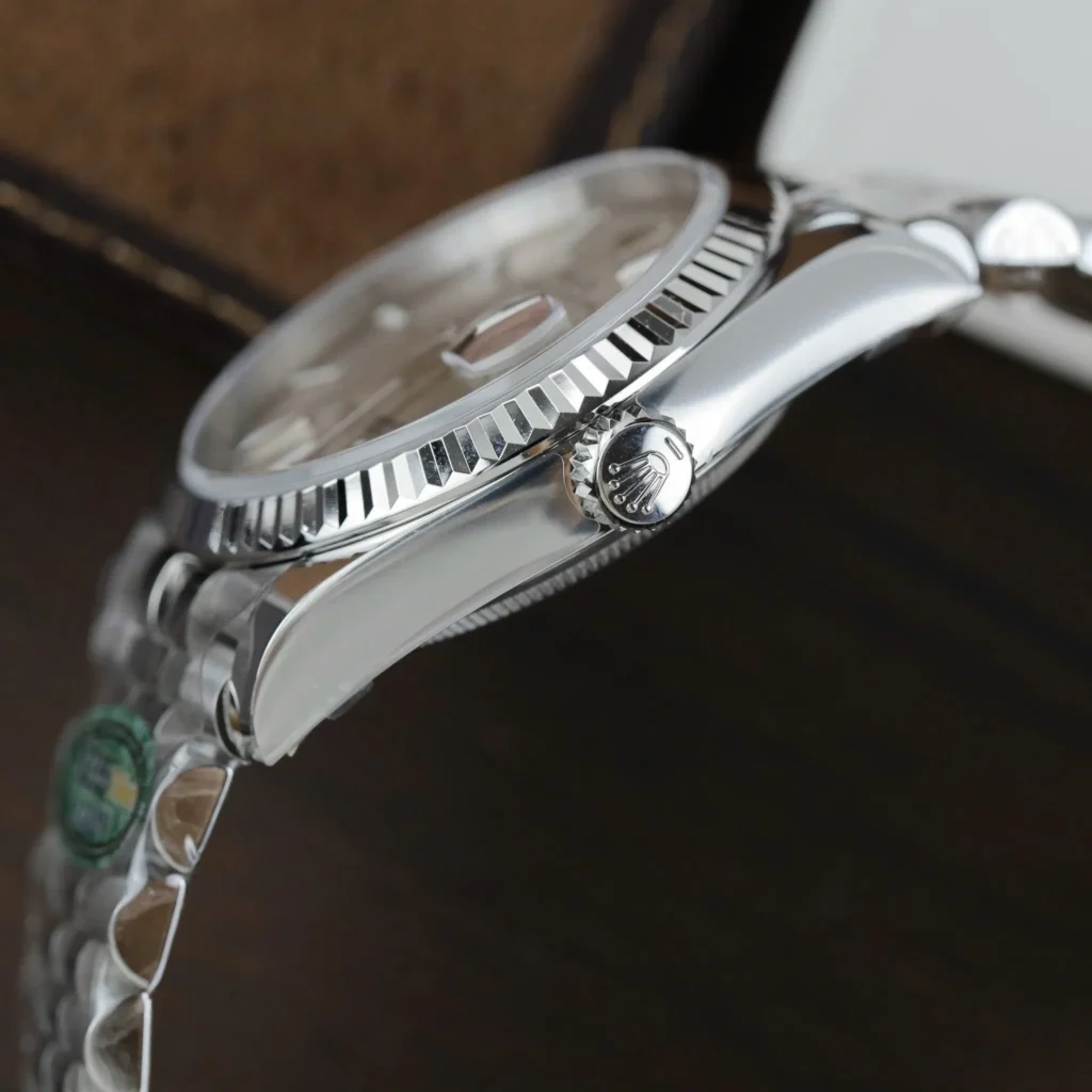 Replica Rolex Datejust Mid-Size Silver Dial 68274 31 mm Case Profile