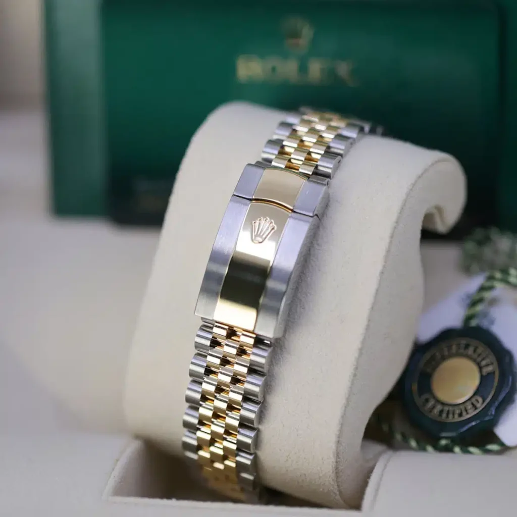 Replica Rolex Datejust II Champagne Dial 126333 41 mm Bracelet & Clasp