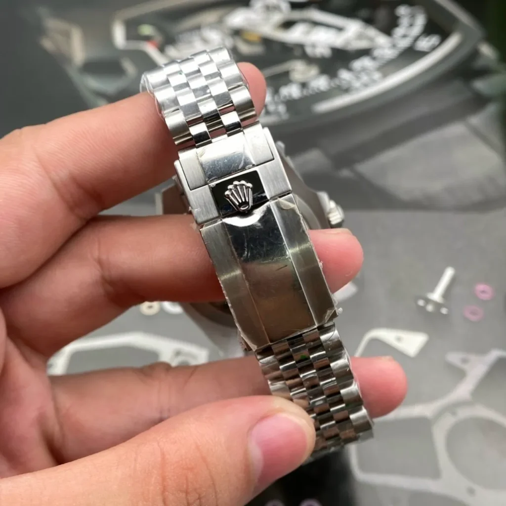 Replica Rolex GMT-Master II 126710BLRO “Pepsi” Jubilee Case Back