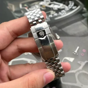 Replica Rolex GMT-Master II 126710BLRO “Pepsi” Jubilee