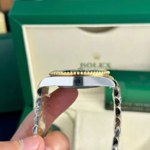 Superclone Rolex GMT-Master II Black Dial “Zombie” 126713GRNR