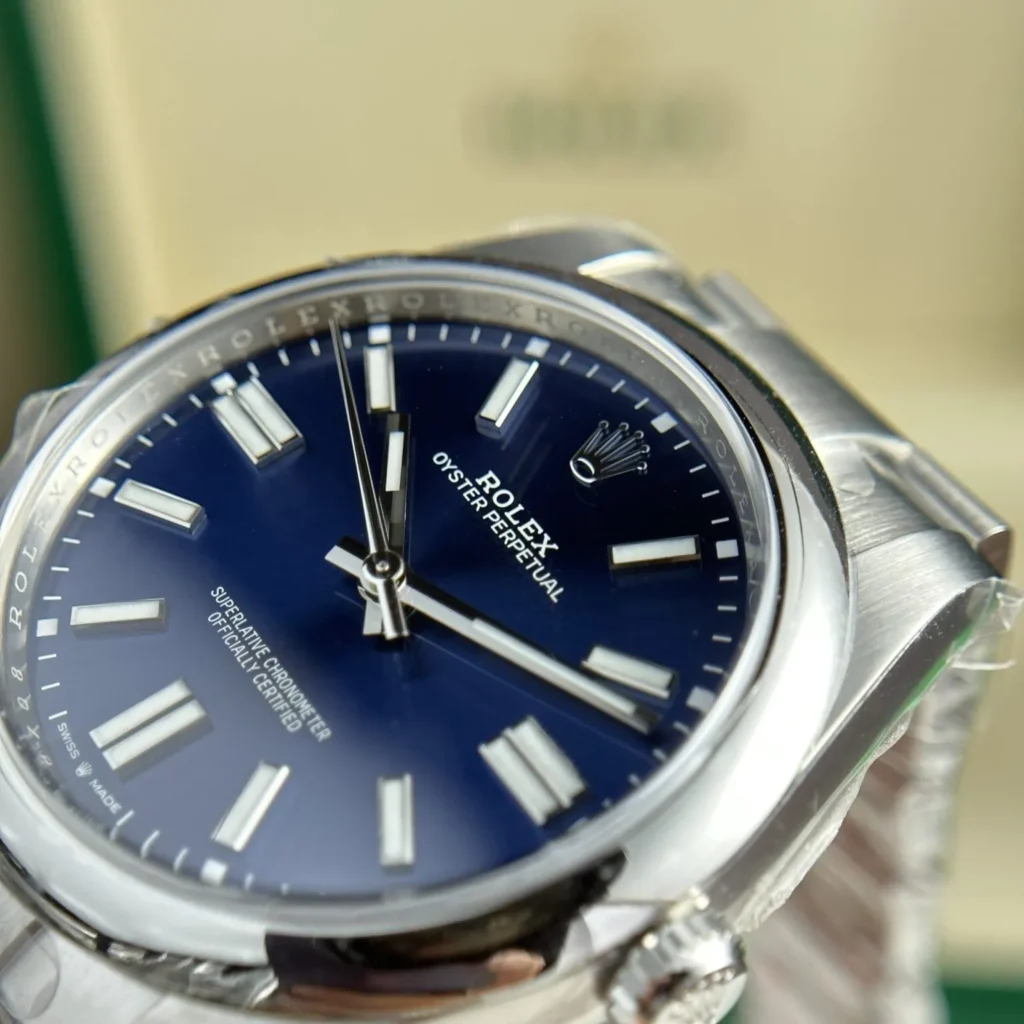 Replica Rolex Oyster Perpetual Blue Dial 124300 41 mm Bracelet & Clasp