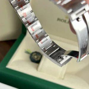 Replica Rolex Oyster Perpetual Coral Red Dial 124300 41 mm
