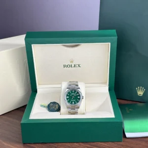 Replica Rolex Oyster Perpetual Green Dial 124300 41 mm