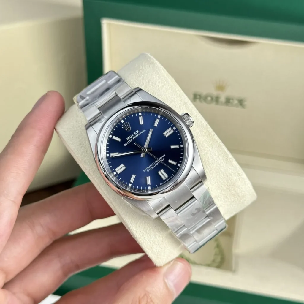 Replica Rolex Oyster Perpetual Lady Blue Dial 126000 36 mm Case Profile