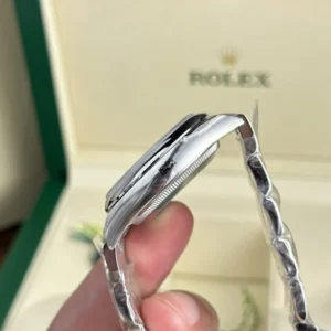 Replica Rolex Oyster Perpetual Lady Blue Dial 126000 36 mm