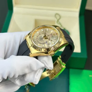 Replica Rolex Sky-Dweller Champagne Dial 326238