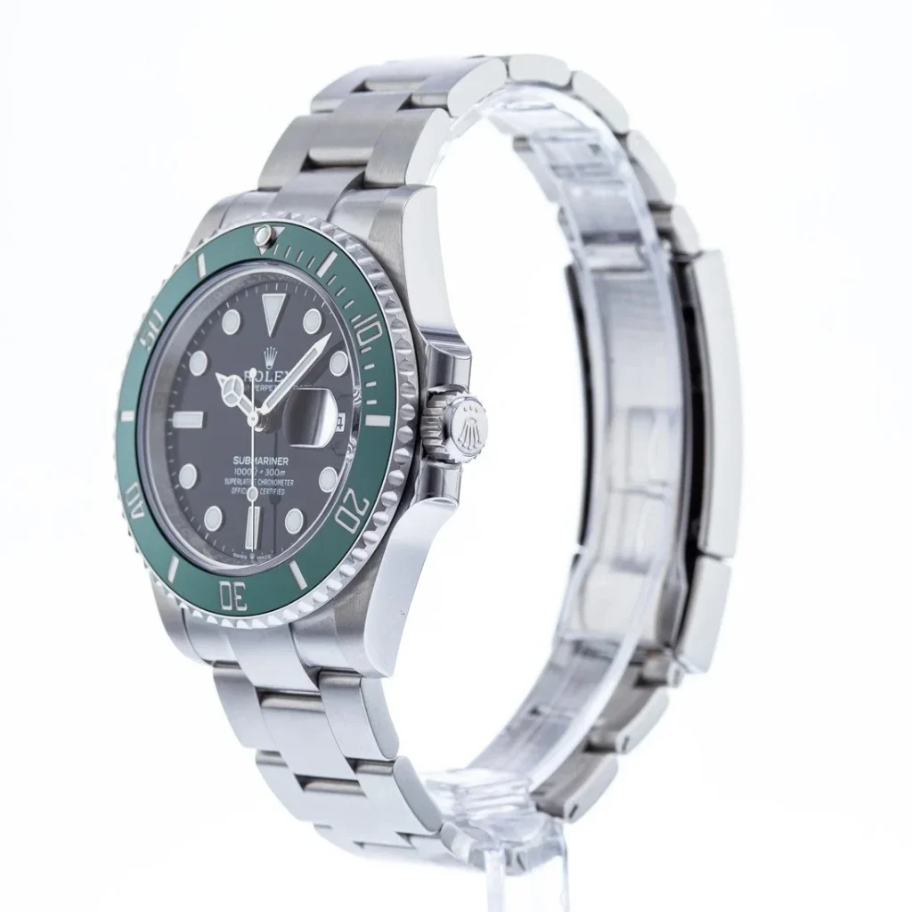 Replica Rolex Submariner Black Dial 126610LV “Starbucks” Bezel & Crystal