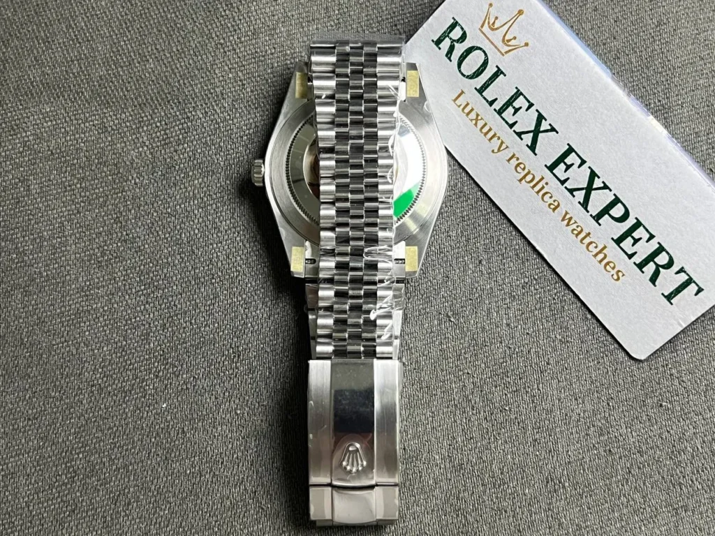 Rolex Datejust Blue Dial 126334 Jubilee 41 mm Case Profile