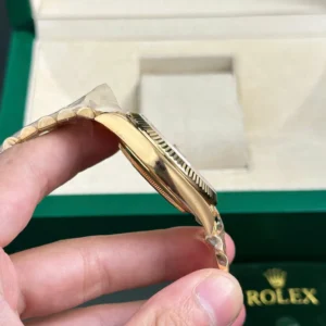 Superclone Rolex Day-Date II Champagne Dial 228238 40 mm