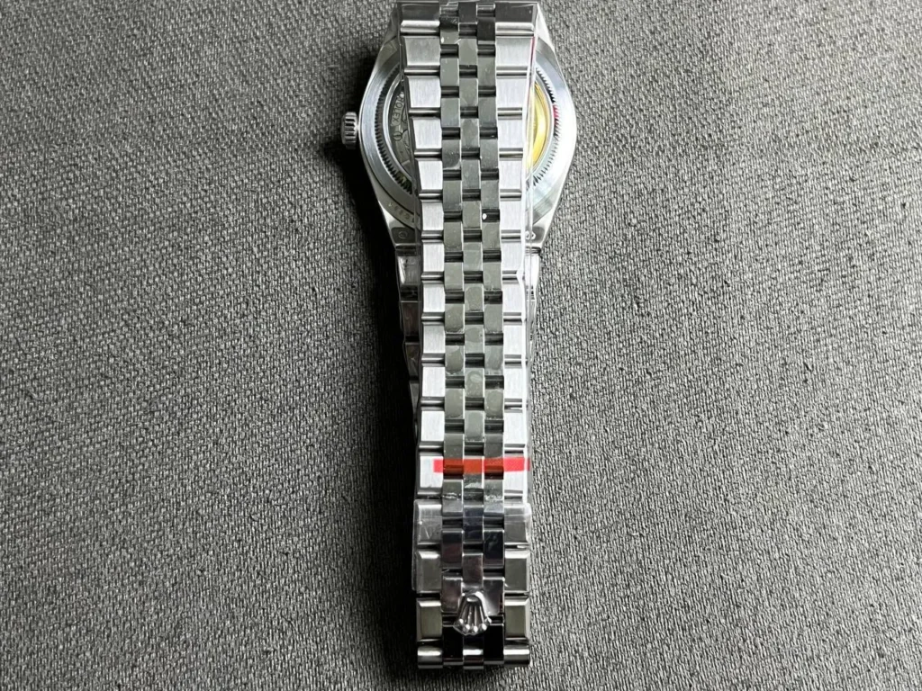 Rolex Land-Dweller 36 mm Stainless Steel (2025) Case Profile