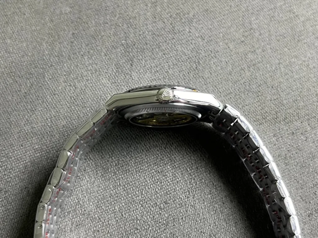 Rolex Land-Dweller 36 mm Stainless Steel (2025) Case Back
